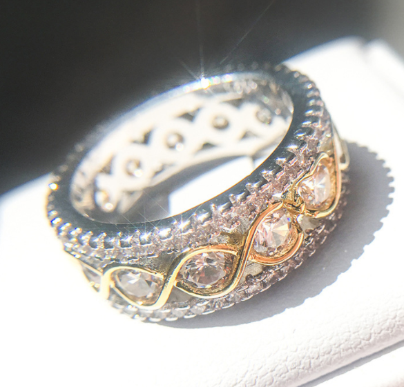"Promise Radiance: Zircon Stone Women's Ring"