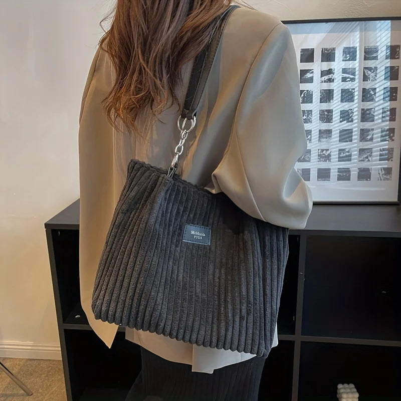 Enchanté Shoulder Bag