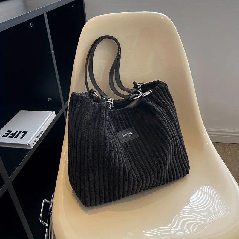 Enchanté Shoulder Bag