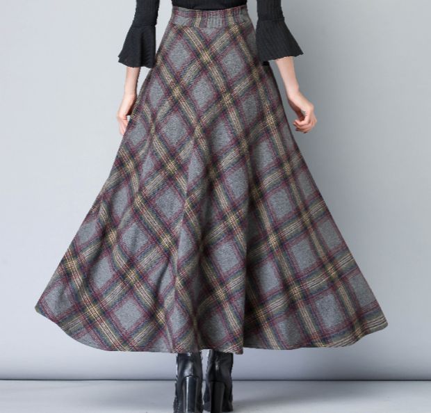 Women's Woolen Long Skirt Is Versatile