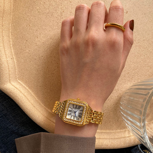 Gold quartz watch