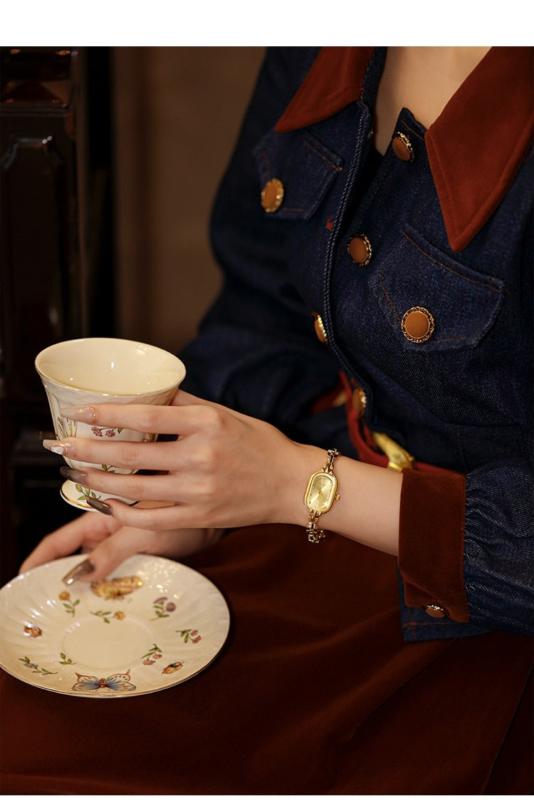 Medieval Small Retro Small Golden Watch Oval Light Luxury Artistic Fashion Quartz