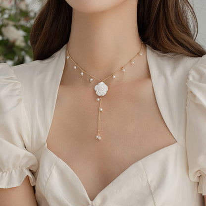 Simple Pearl Flower Clavicle Chain