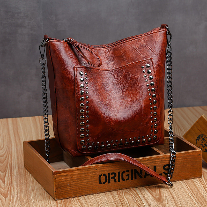 New Female Retro Large-capacity PU Soft Leather Rivet