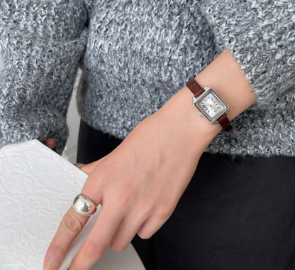 IEKE Light Luxury High-grade Retro Roman Quartz Watch