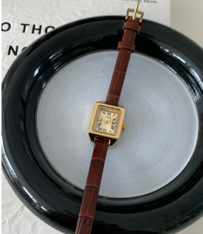 IEKE Light Luxury High-grade Retro Roman Quartz Watch