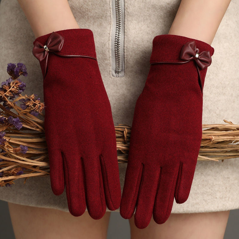 "CozyTouch Bow Gloves"